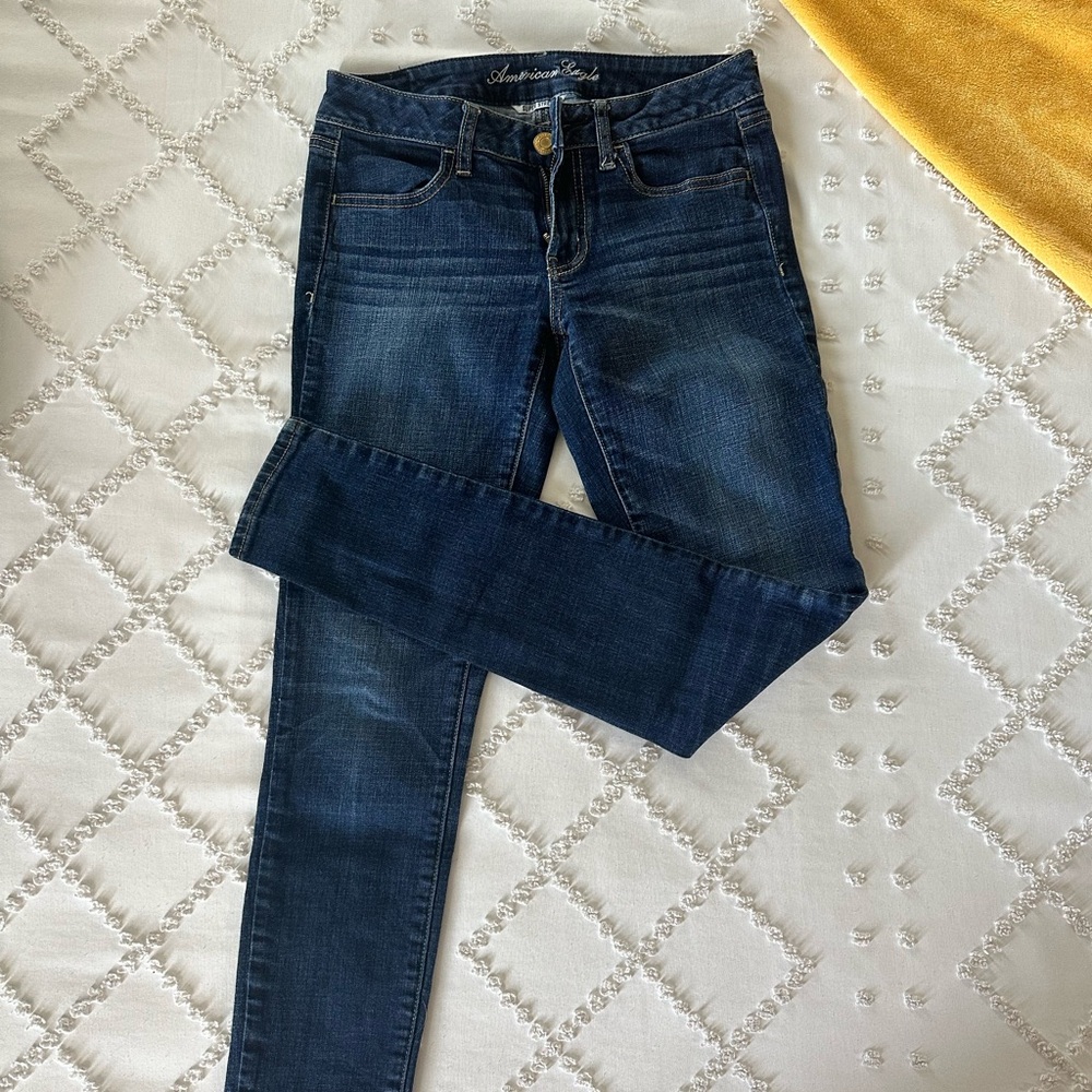 Dark wash American Eagle skinny jeans size 6 long